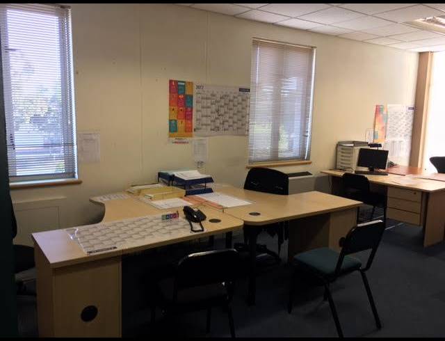 120M² OFFICE RENTED IN PINELANDS